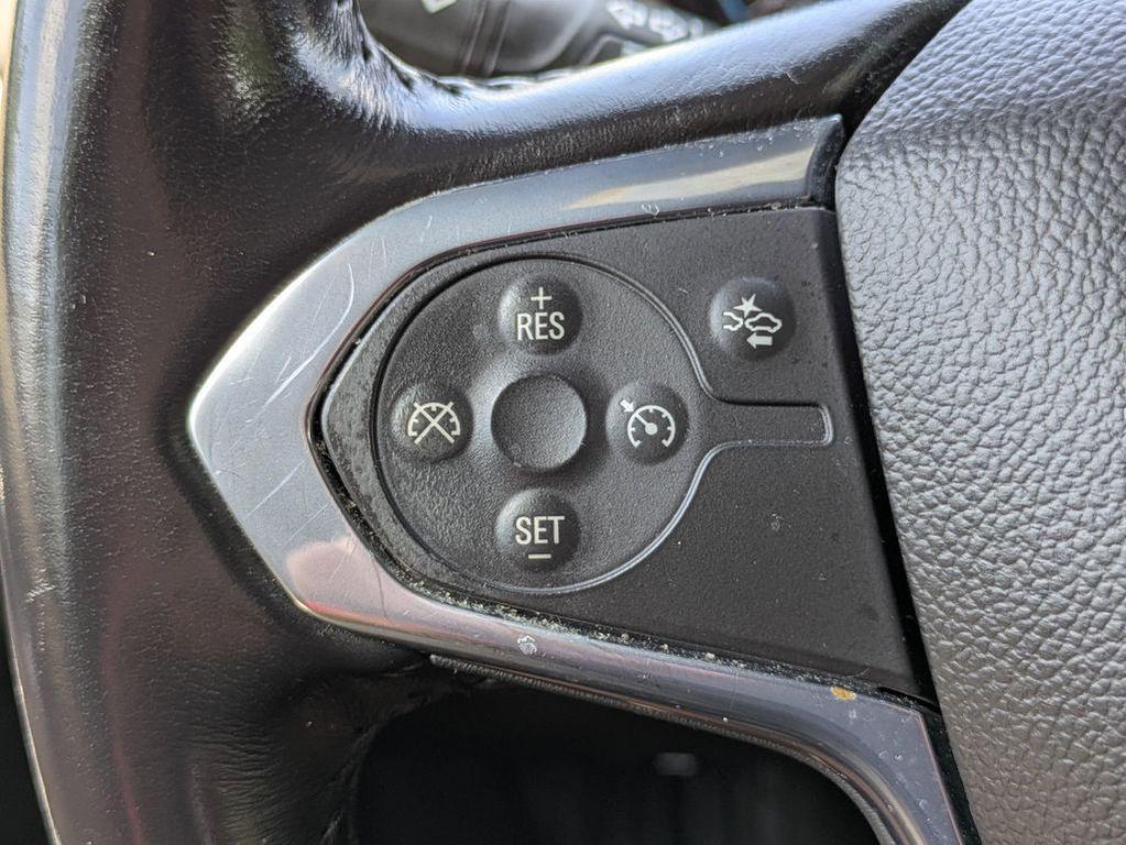 used 2022 Chevrolet Traverse car, priced at $21,595