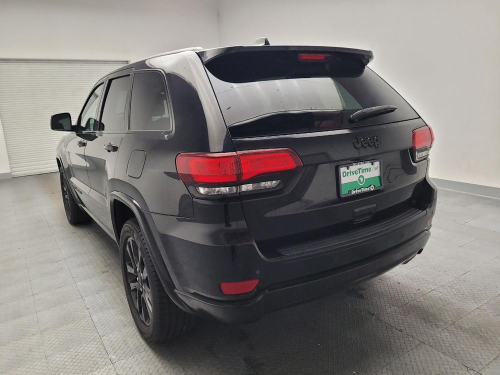 used 2017 Jeep Grand Cherokee car, priced at $20,695