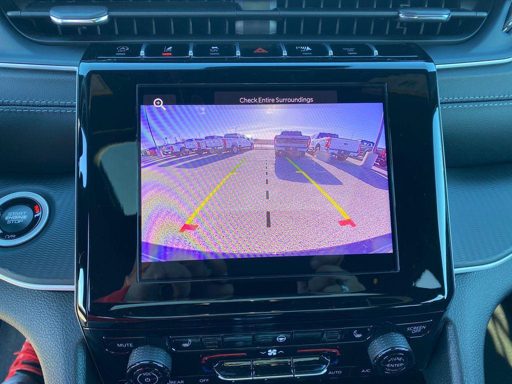 new 2025 Jeep Grand Cherokee car, priced at $47,330