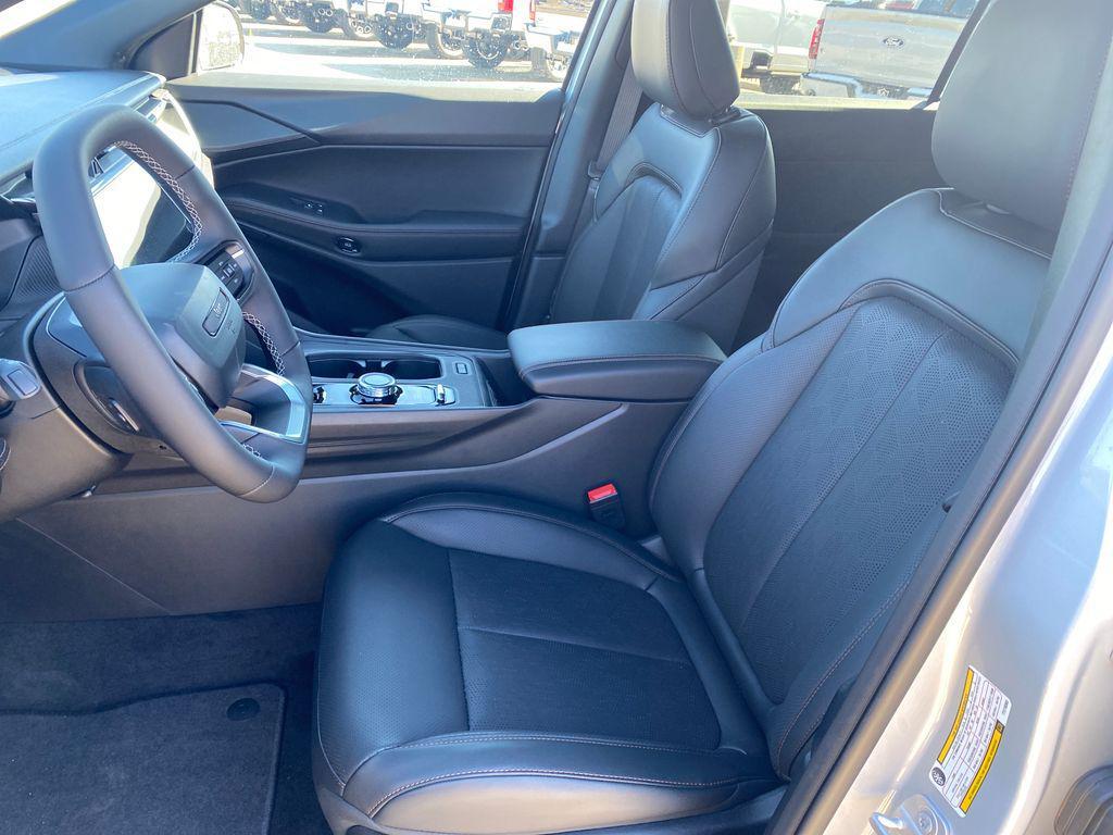 new 2026 Jeep Cherokee car, priced at $46,810