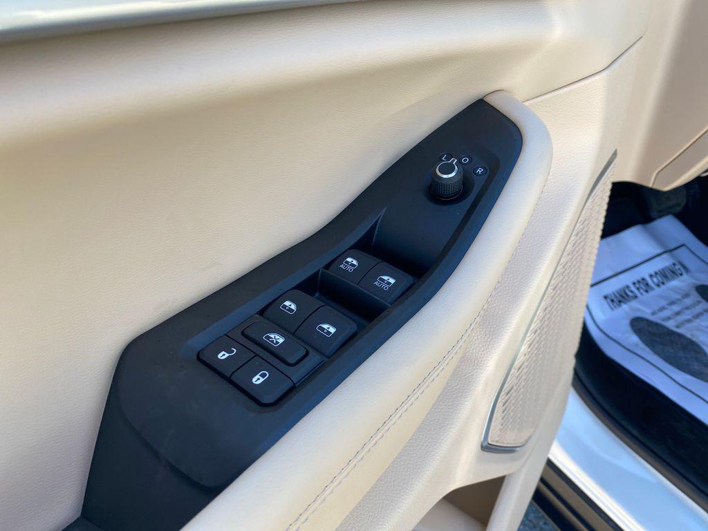 new 2026 Jeep Grand Cherokee car, priced at $52,555