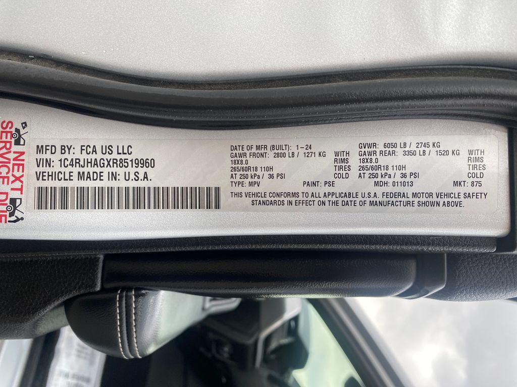 used 2024 Jeep Grand Cherokee car, priced at $31,990
