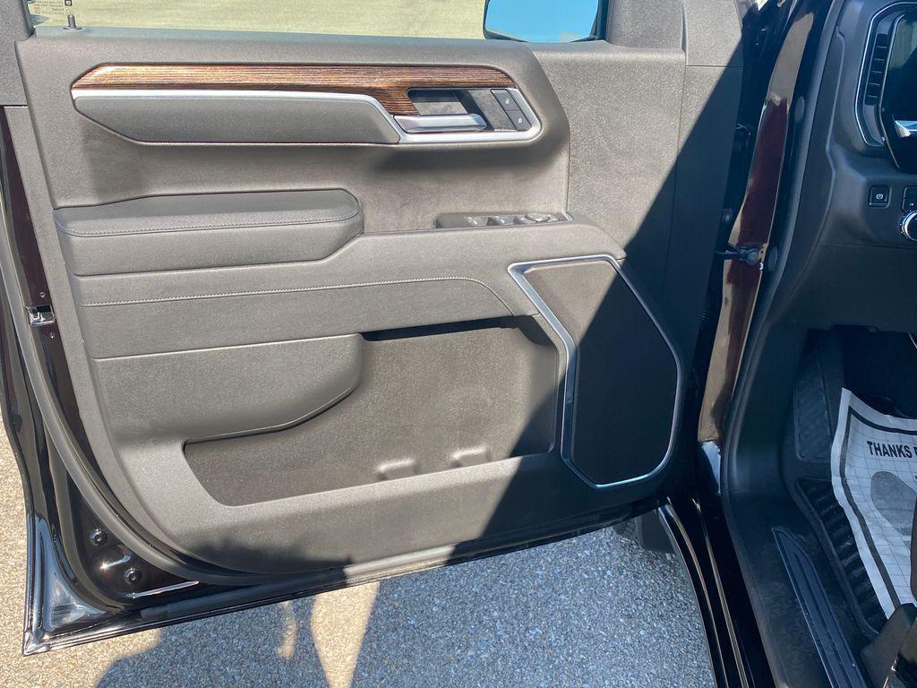 used 2025 GMC Sierra 1500 car, priced at $43,788