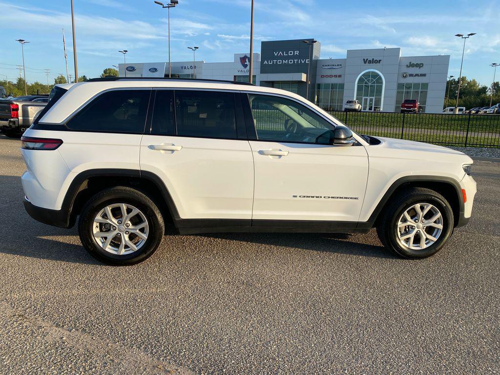 used 2024 Jeep Grand Cherokee car, priced at $30,788