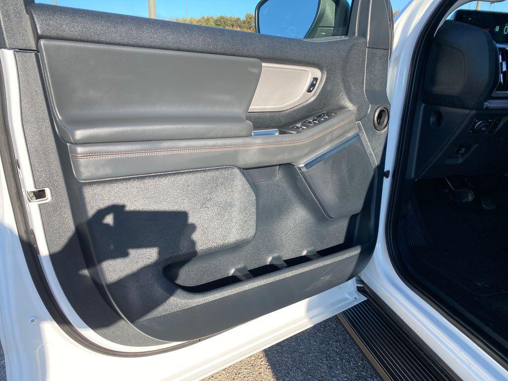 used 2025 Ford Expedition car, priced at $58,390