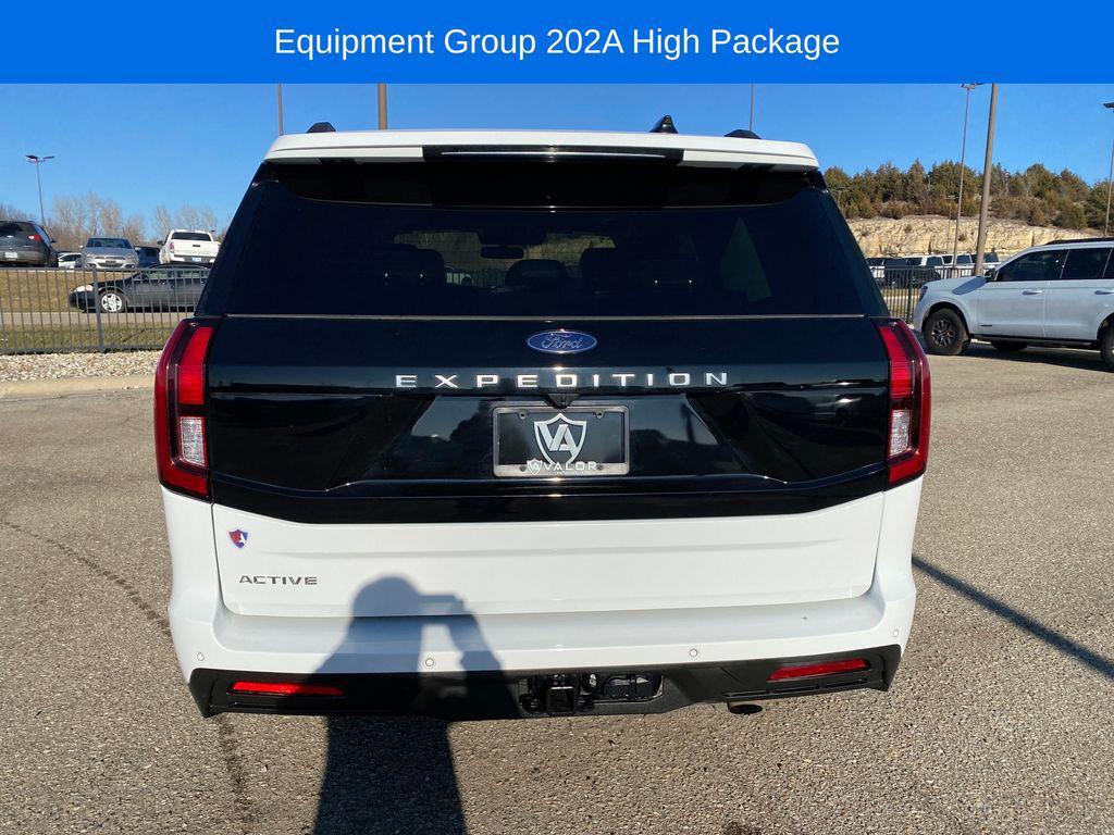 used 2025 Ford Expedition car, priced at $58,390