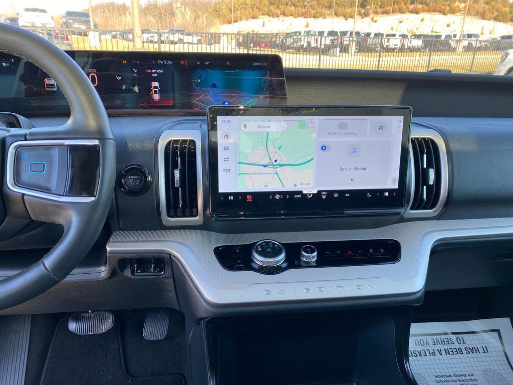 used 2025 Ford Expedition car, priced at $58,390