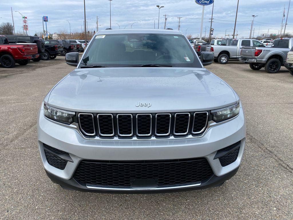 new 2025 Jeep Grand Cherokee car, priced at $43,500