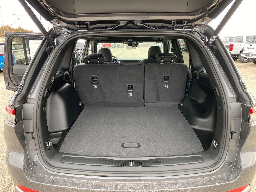 new 2025 Jeep Grand Cherokee car, priced at $43,500