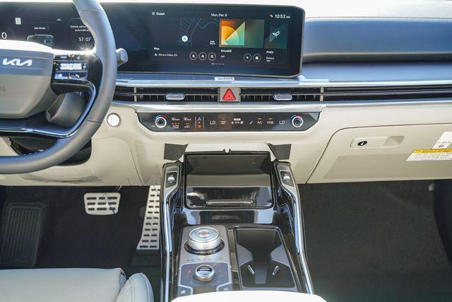 new 2026 Kia Sorento Plug-In Hybrid car, priced at $51,135