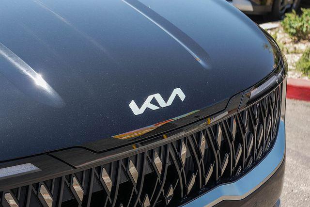 new 2026 Kia Carnival Hybrid car, priced at $44,610