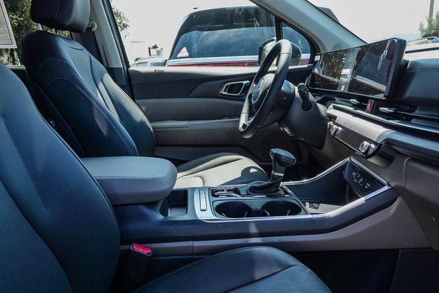 new 2026 Kia Carnival car, priced at $42,675
