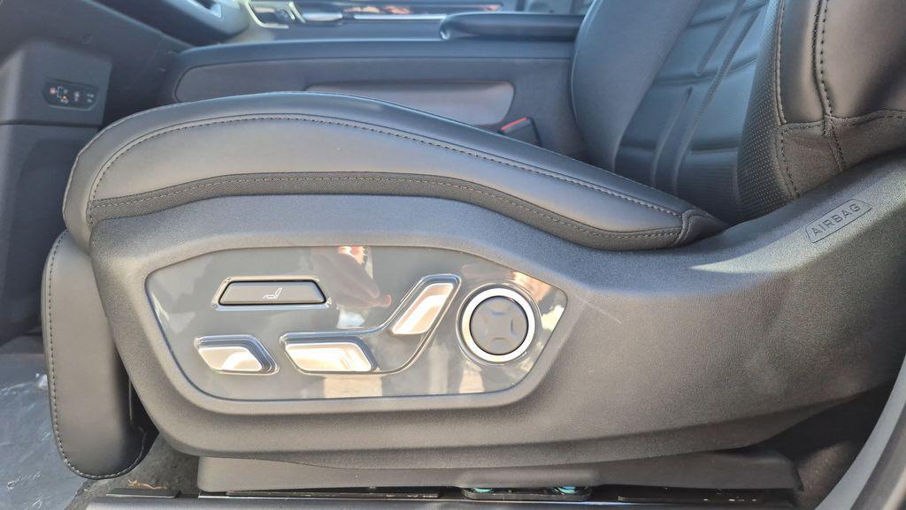 new 2026 Kia EV9 car, priced at $57,547