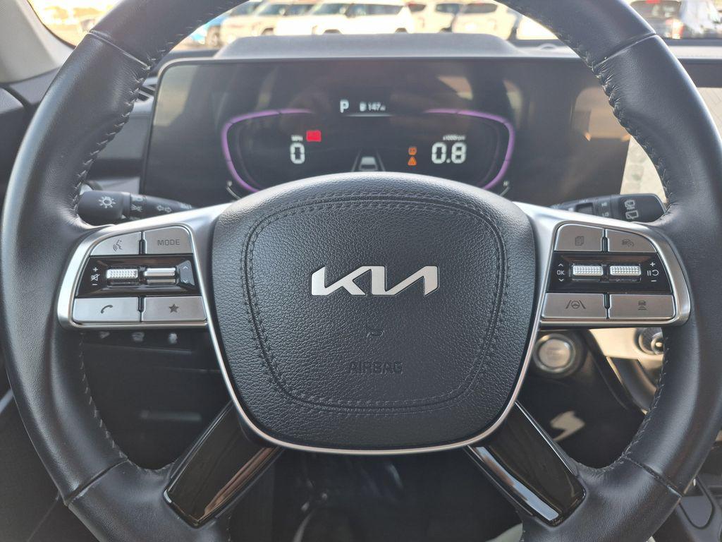 used 2025 Kia Telluride car, priced at $38,000