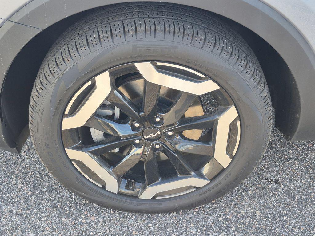 used 2025 Kia Telluride car, priced at $38,000