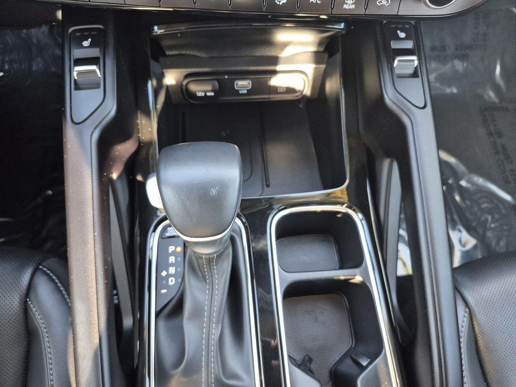 used 2025 Kia Telluride car, priced at $38,000