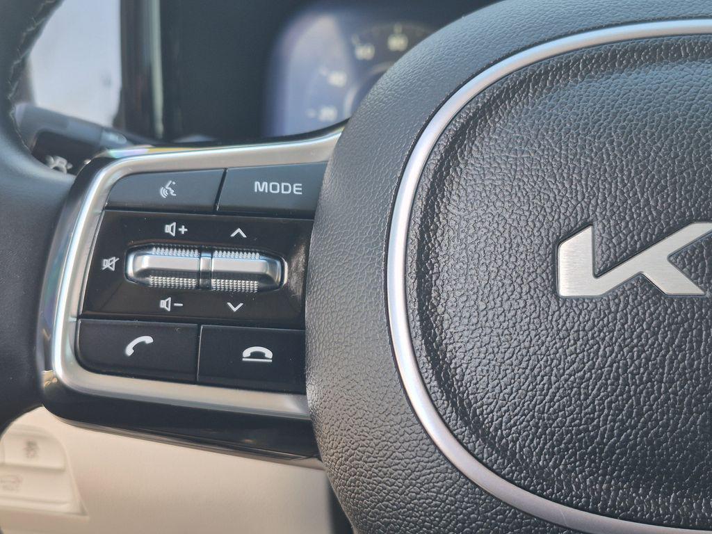 used 2023 Kia Sorento car, priced at $29,987
