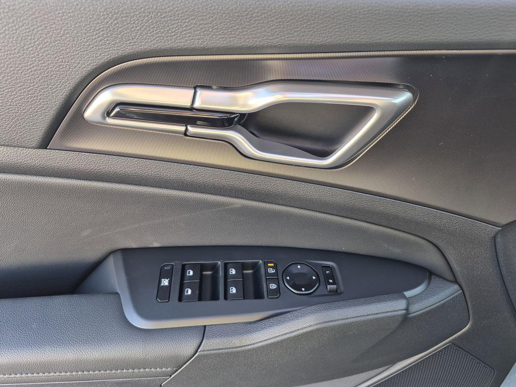 new 2026 Kia Sportage Hybrid car, priced at $33,613