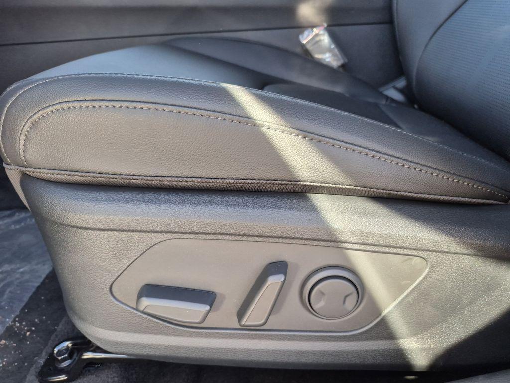 new 2026 Kia Sportage Hybrid car, priced at $33,613