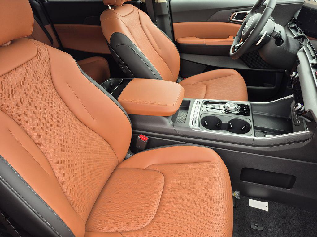 new 2026 Kia Carnival Hybrid car, priced at $47,174