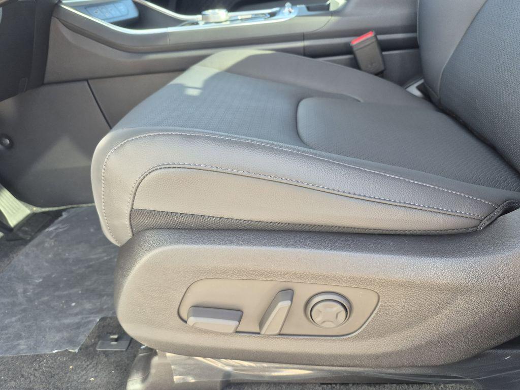 new 2026 Kia Carnival Hybrid car, priced at $53,189