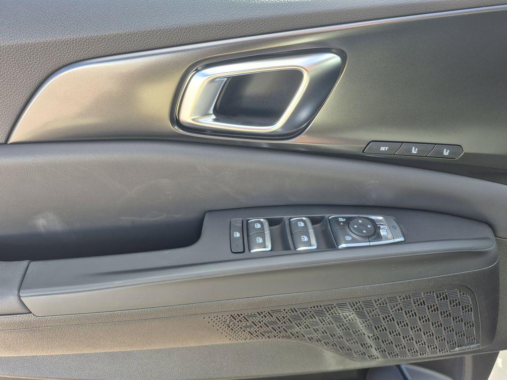 new 2026 Kia Carnival Hybrid car, priced at $53,189