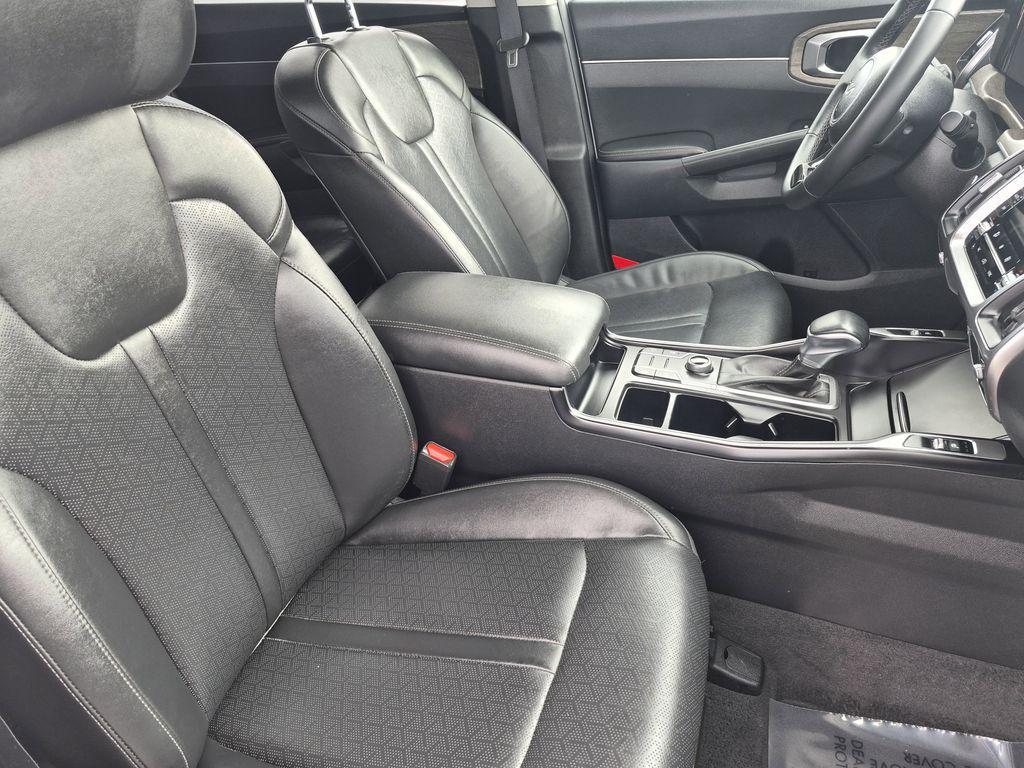 used 2023 Kia Sorento car, priced at $28,000