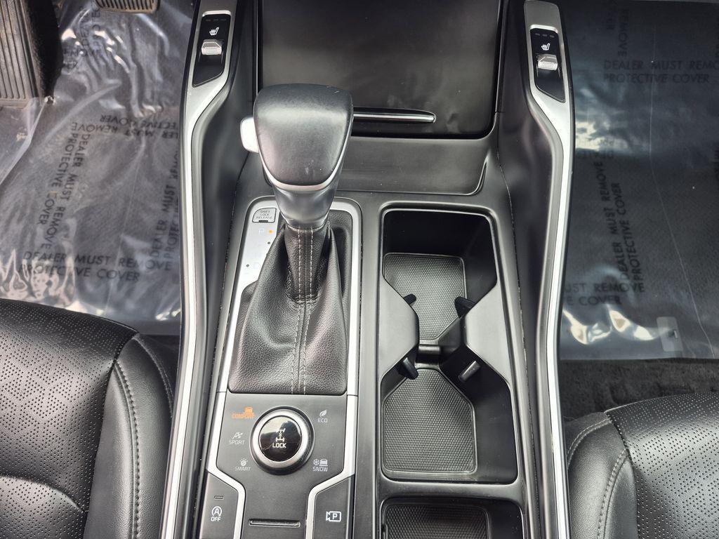 used 2023 Kia Sorento car, priced at $28,000