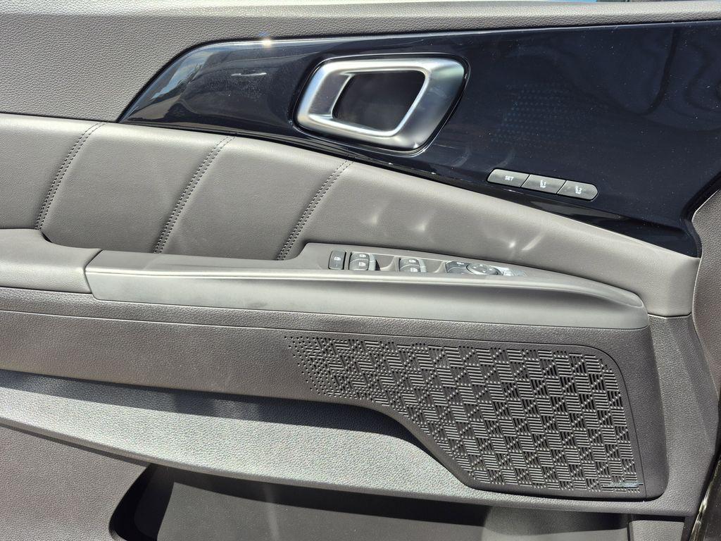new 2026 Kia Carnival Hybrid car, priced at $50,669