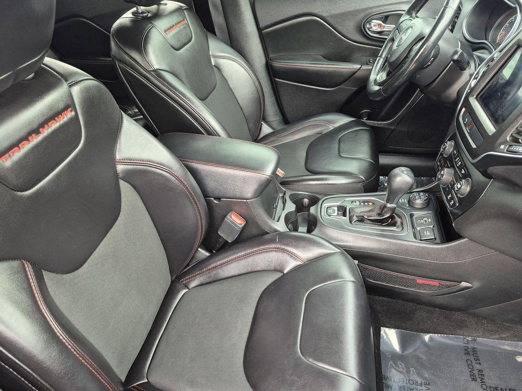 used 2019 Jeep Cherokee car, priced at $13,498