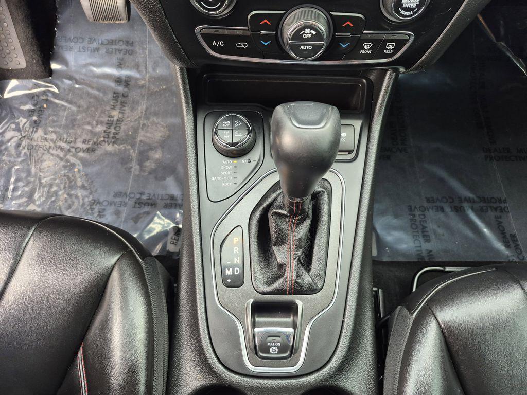 used 2019 Jeep Cherokee car, priced at $13,498