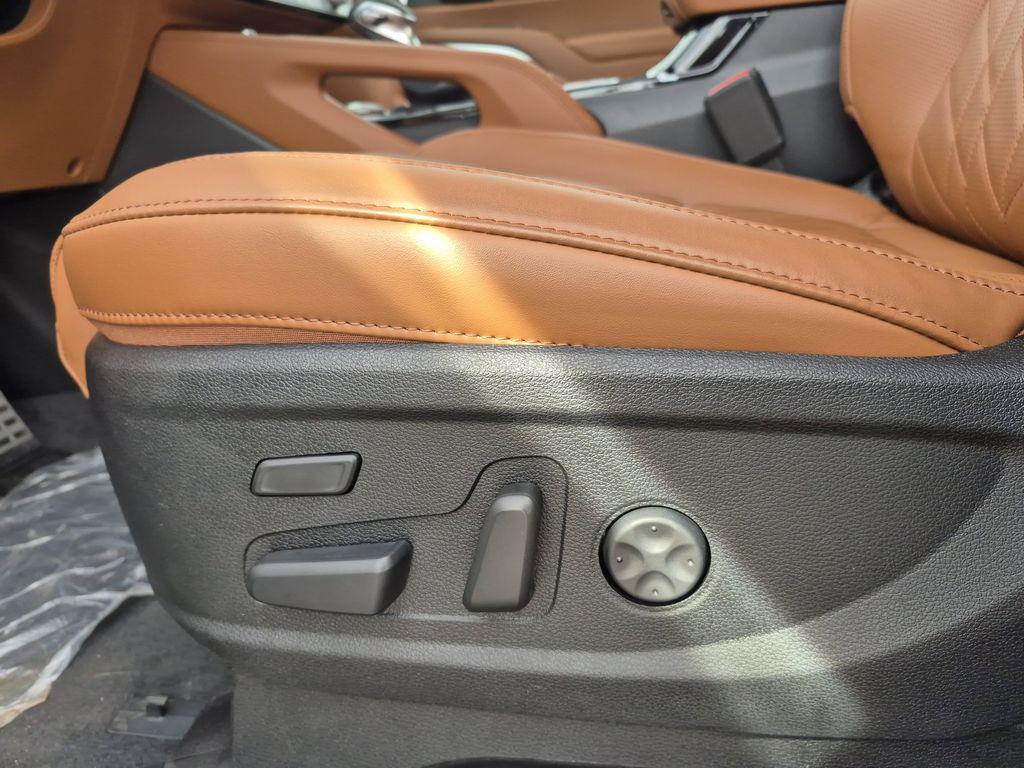 new 2025 Kia Telluride car, priced at $52,373