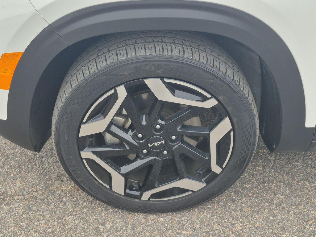 used 2024 Kia Seltos car, priced at $25,000