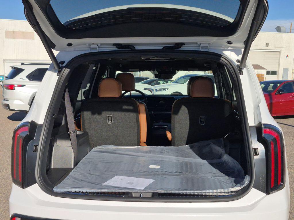 new 2025 Kia Telluride car, priced at $51,680