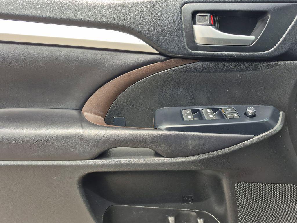 used 2018 Toyota Highlander car, priced at $20,000
