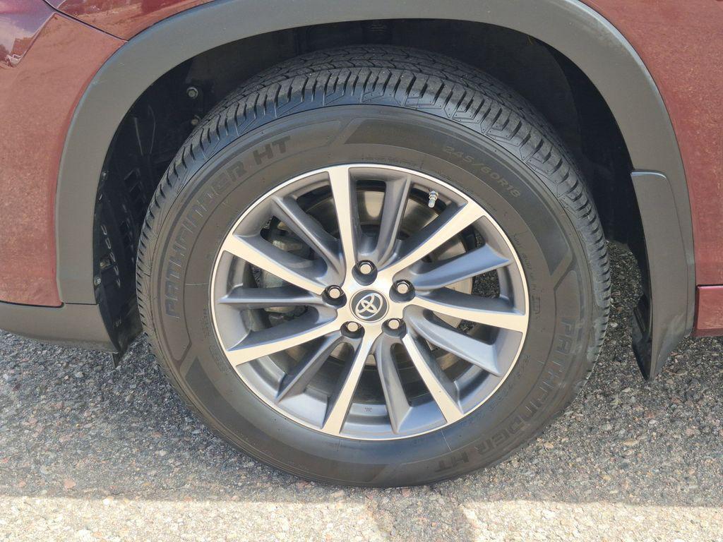 used 2018 Toyota Highlander car, priced at $20,000