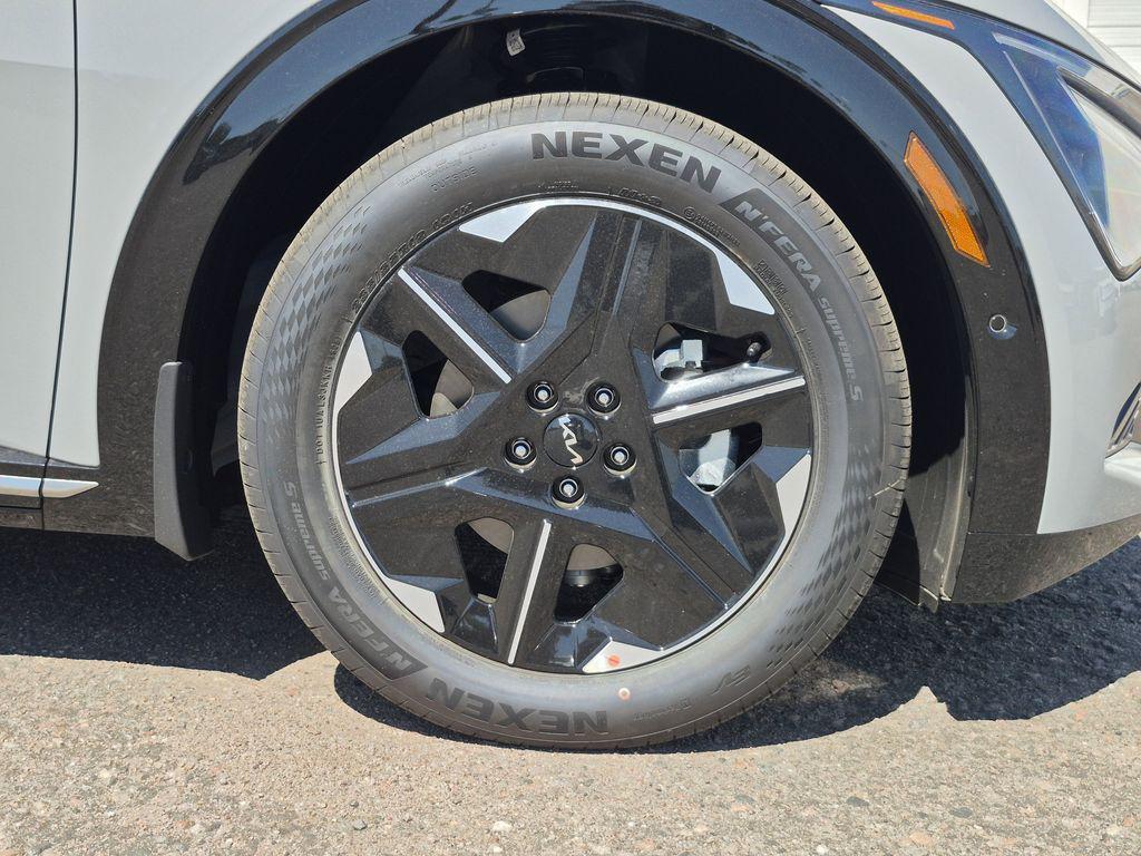 new 2026 Kia EV6 car, priced at $47,744