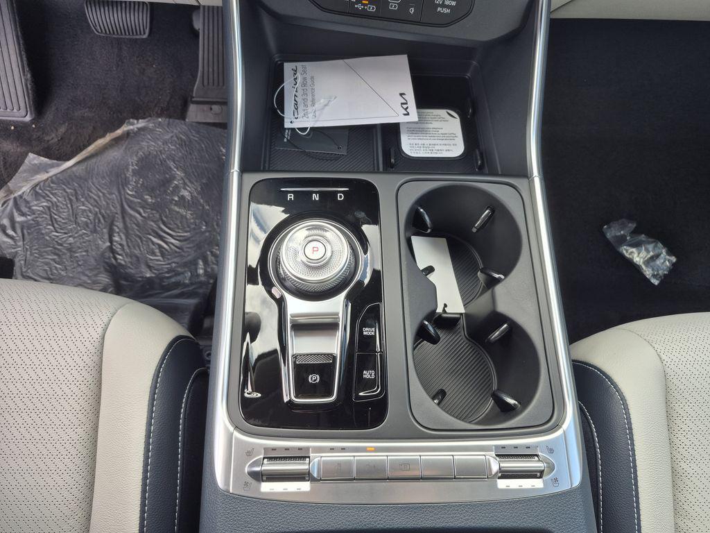 new 2026 Kia Carnival Hybrid car, priced at $53,189