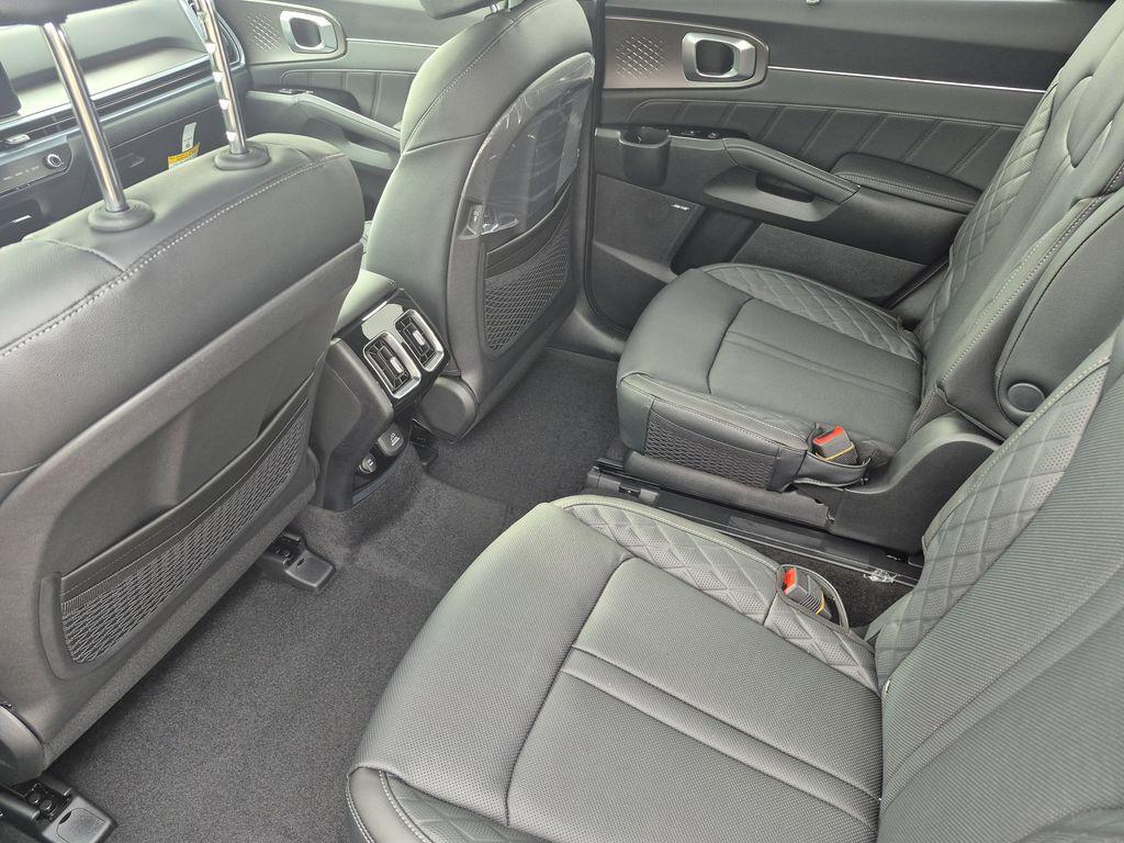 new 2026 Kia Sorento Hybrid car, priced at $44,132