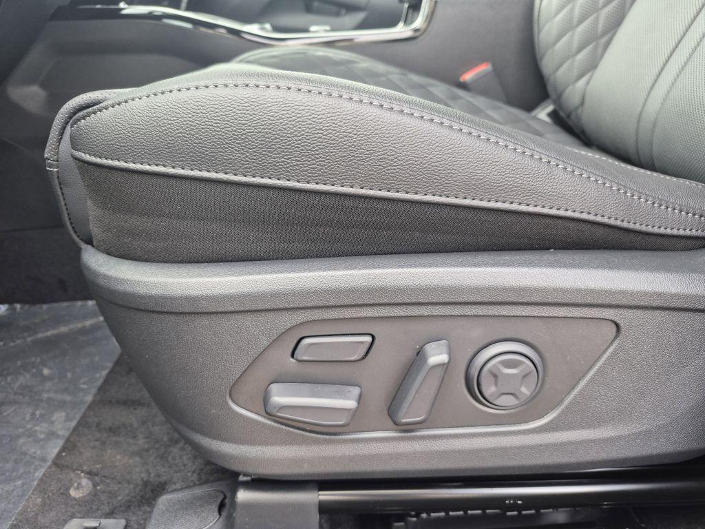 new 2026 Kia Sorento Hybrid car, priced at $44,132