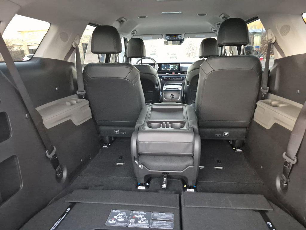 new 2026 Kia Carnival Hybrid car, priced at $40,459