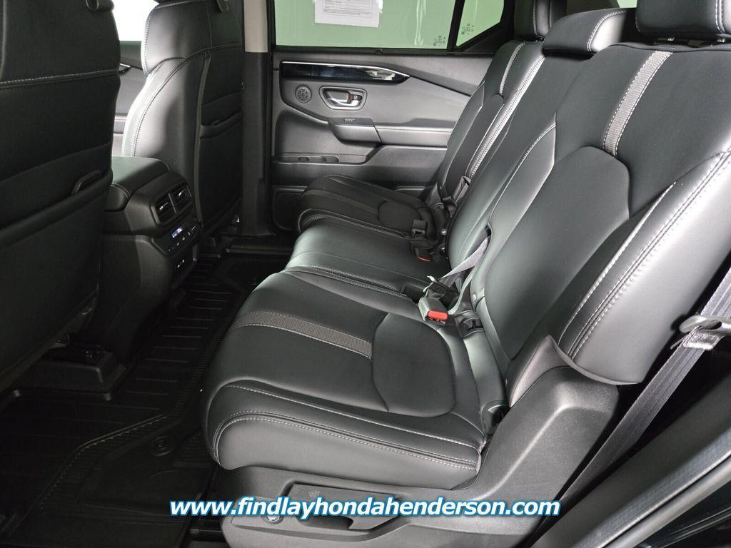 used 2025 Honda Pilot car, priced at $44,483