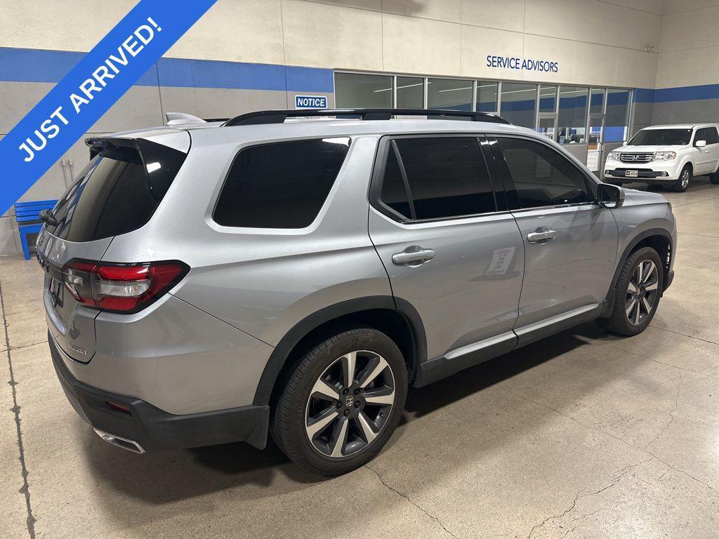 used 2024 Honda Pilot car, priced at $41,984