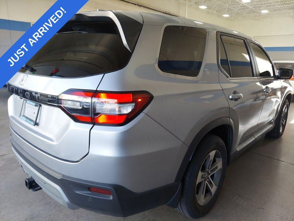 used 2023 Honda Pilot car, priced at $34,984