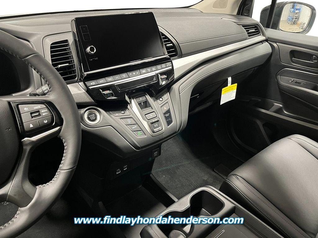 new 2026 Honda Odyssey car, priced at $43,571
