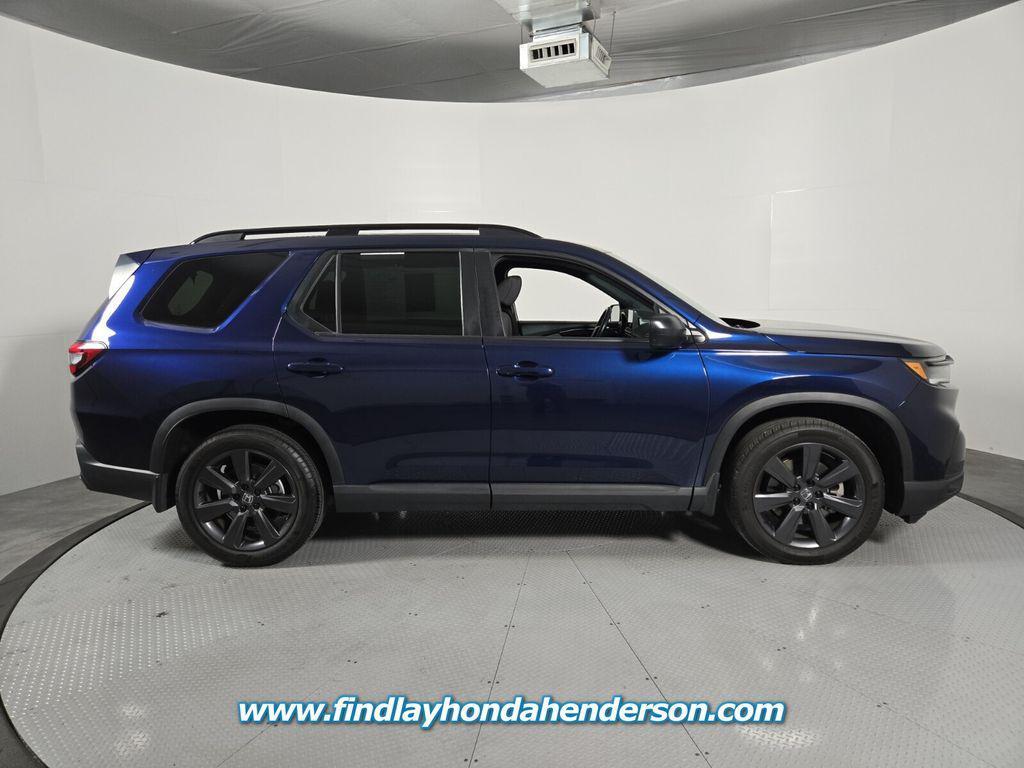 used 2025 Honda Pilot car, priced at $37,984
