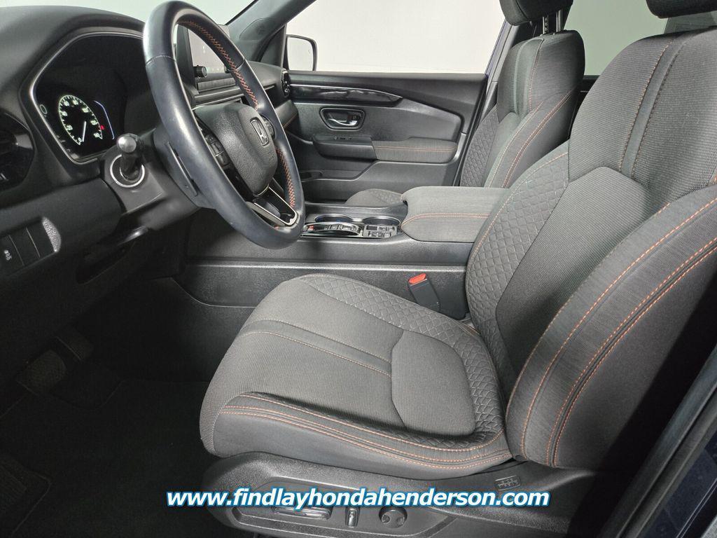 used 2025 Honda Pilot car, priced at $37,984