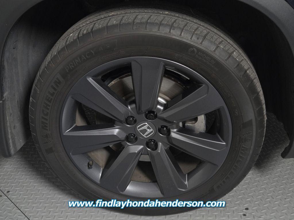 used 2025 Honda Pilot car, priced at $37,984