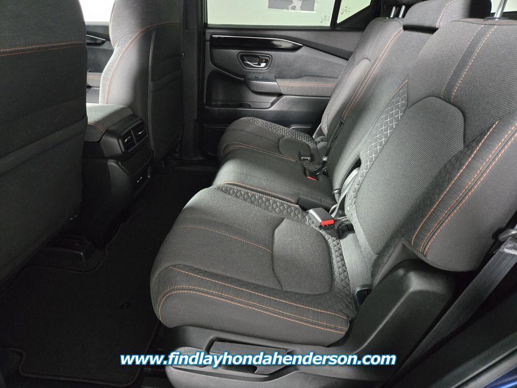 used 2025 Honda Pilot car, priced at $37,984