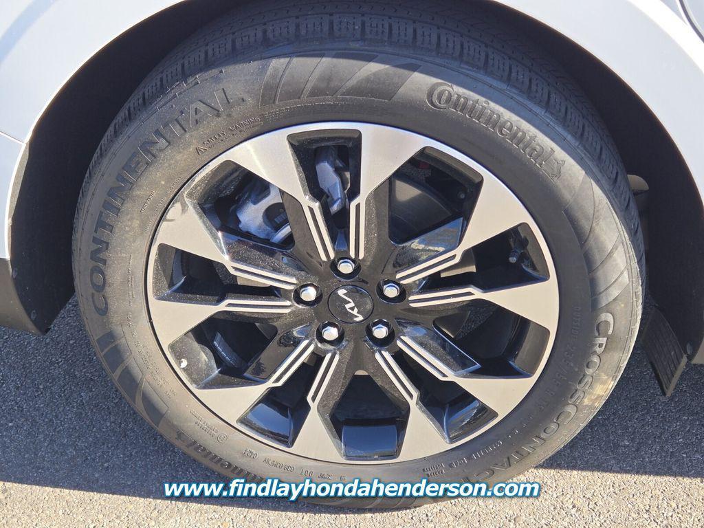 used 2024 Kia Carnival car, priced at $33,984